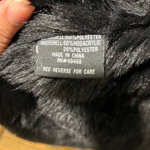 Vintage coat black with faux fur - Picture 2 of 12